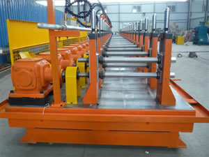 Máquina Formadora de Rolos de Chassis de Caminhões