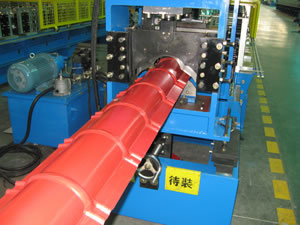 Máquina Formadora de Rolos de Telha Cumeeira